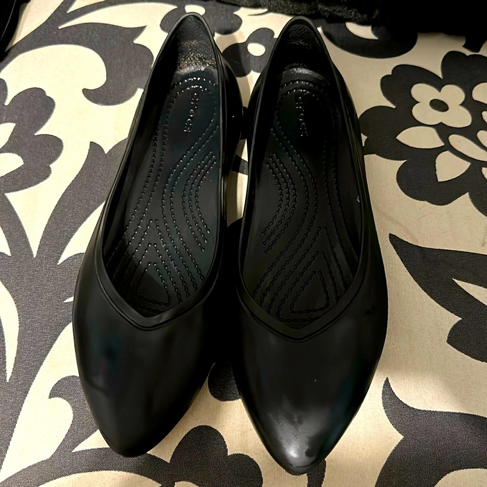 Crocs flats